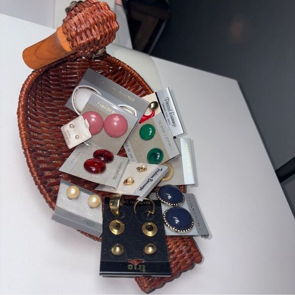 Bold Retro Earrings Mystery Box — Authentic Deadstock Gems NEW - Picture 4 of 4